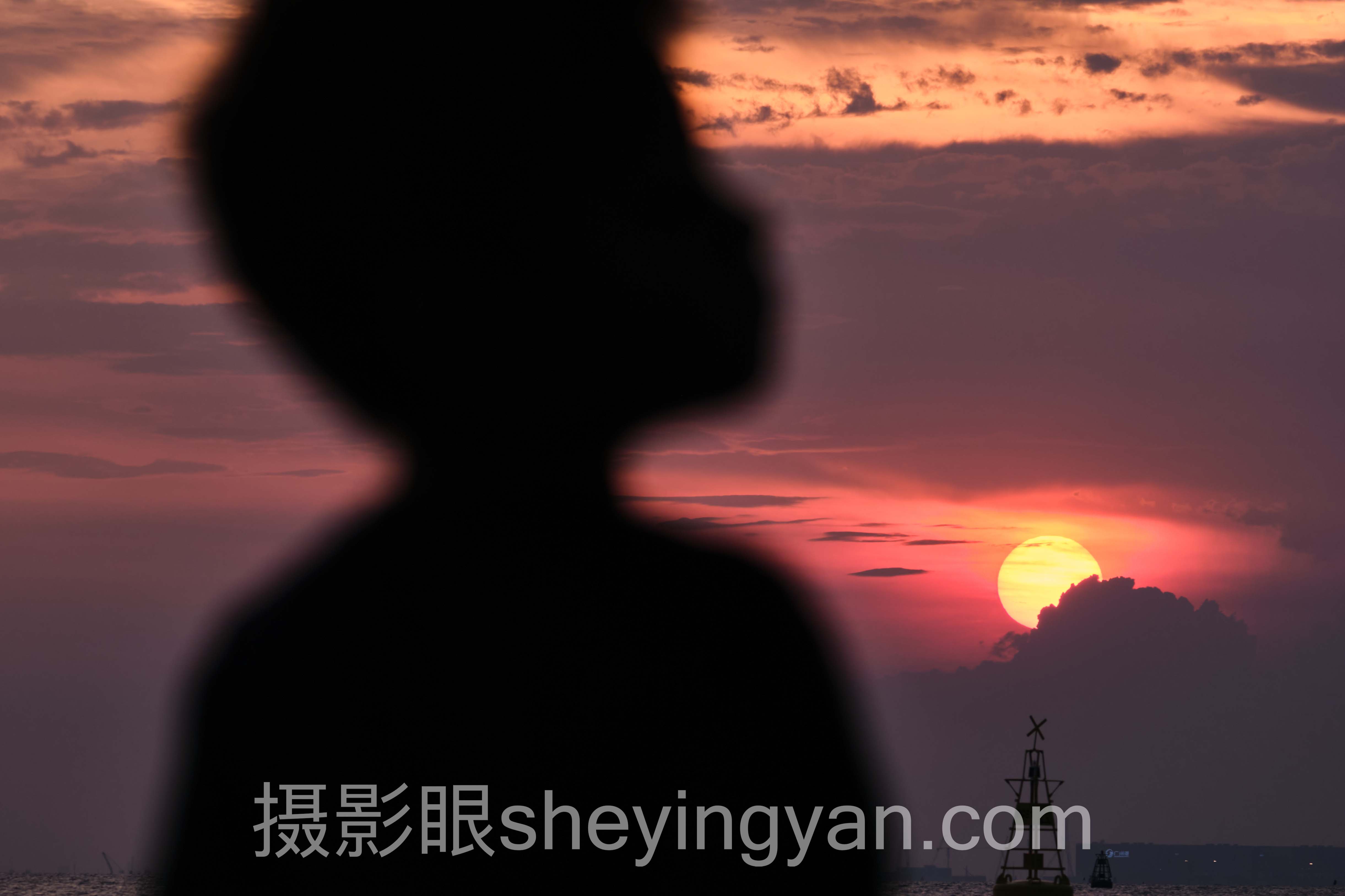 传统审美 vs AI照片评测打分标准：谁在定义你的照片好坏？